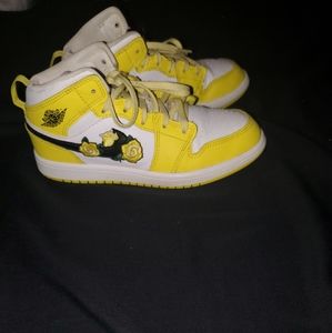 Yellow jordan 1s